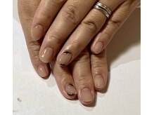 イーネイル(e-NAIL)/シックなポイントデザイン(^^)/