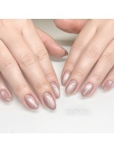 リッシュ トロワ(RICHE trois)/ピンクベージュマグネットネイル