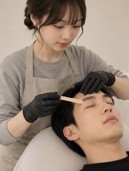 メンズ眉毛サロンNAGI BROW博多駅前店【メンズ眉毛/眉毛脱毛/アイブロウ/眉ワックス】の写真/第一印象は眉!骨格似合わせメンズ眉毛で、清潔感溢れるワンランク上のモテ眉へ★1ミリ単位で丁寧に◎