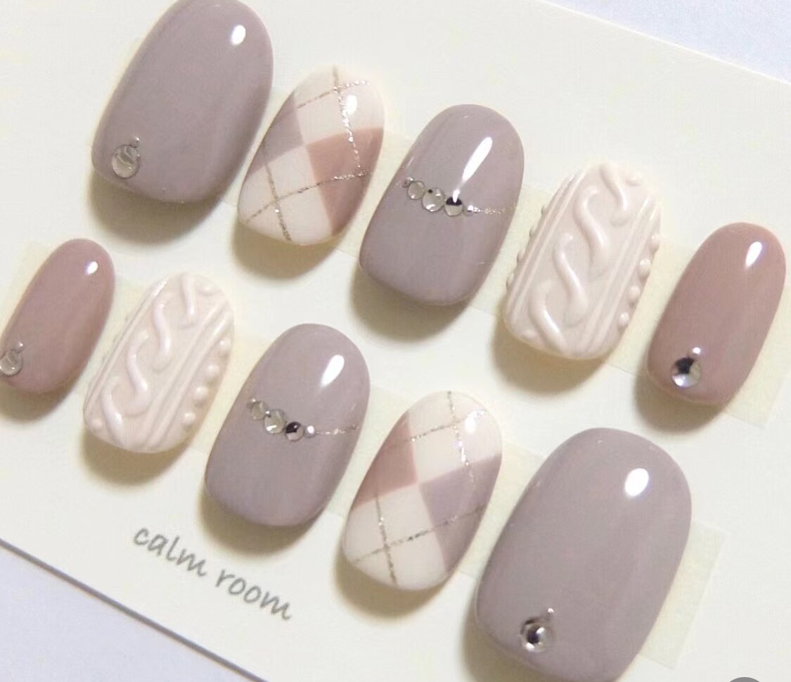 【No.030】ネイルチップ♡赤ネイル♡オフホワイト♡冬ネイル♡ニットネイル m98469447045_1.jpg?1728441935