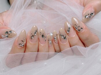 エム(M.)の写真/イベントやライフスタイルに合わせたナチュラル可愛いネイル☆指先から見るだけで気分UPのデザインに♪
