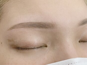 プラスアイ 銀座中央通り店/アイブロウ　担当：菅