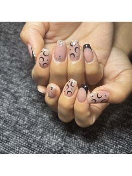 アジュールネイル 寺田店(Azur Nail)/何にデザイン×黒フレンチ
