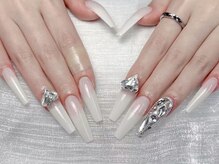 クイーンズネイルサロン(Queen's nail salon)/ストーン埋め尽くし2本