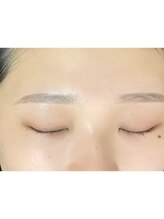 ビューステージ アイブロウサロン 松山/自然な平行眉（間引きあり）
