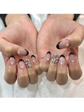 カミアンユイヤ ネイルラボ(KAMIANYUIYA Nail LAB)/オーロラフレンチ(田中)