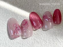 マニグラ トウキョウ(MANIGRA TOKYO)の雰囲気（指先から季節を感じる春のおとな色ネイル）