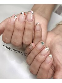 シェルを使ったフレンチネイル