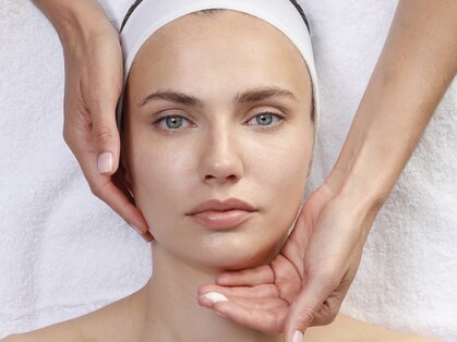 SALON Belluce【ベルーチェ】クリスティーナ正規取扱店/ピーリング/オイルリンパケアの写真