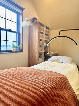 モモサロン(MoMo Salon)/アイサロンブース