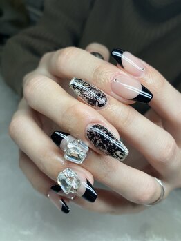 Mネイル 伏見店/黒フレンチ