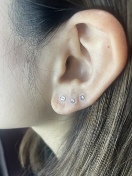 グロー(GLOW)/耳つぼジュエリー