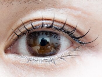 トゥクロ(twclo)の写真/充実ケアで立ち上がる元気なまつげに♪たっぷり栄養補給トリートメント付きでも4400円!コスパ最強&持ち抜群