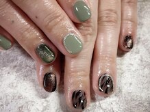 モグネイル(Mogunail)/夏ネイル　アニマルネイル