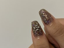 ハチイチイチサン(8113)/クロムネイル