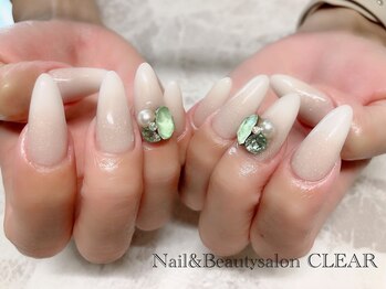 ネイルアンドビューティーサロン クリア(CLEAR)/ビジューネイル