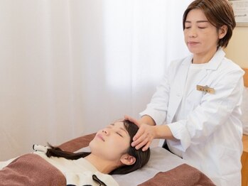 ビオナス(BIONAS)の写真/【平日13時~17時限定★小顔矯正+姿勢矯正(ドライヘッドマッサージ付)¥5000】日頃の疲れを癒します！