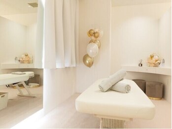 ソルナ ウメダ(Soluna UMEDA)の写真/【デスクワークや立ち仕事で腰がつらい方必見★】知識と経験豊富な凄腕スタッフがお悩みに徹底アプローチ!