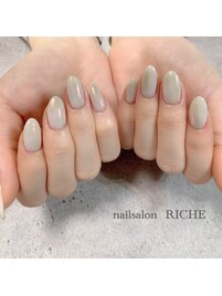 さりげないピンクミラー