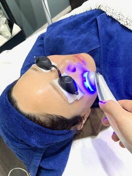 ハーニーズ(HARNEYS)/【フェイシャル】美容液導入