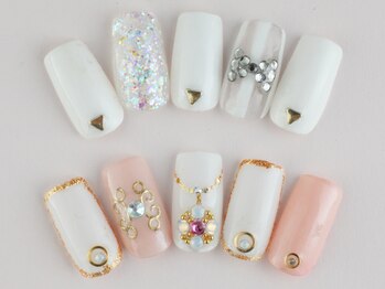ライトネイルズ イバラキ(light nails IBARAKI)/ビジュー風ストーンアートネイル