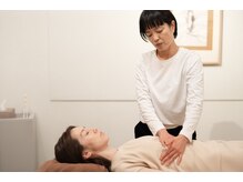 キナリ 新宿(CINARI)/腹部～骨盤にかけてを施術。
