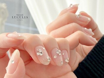 ビジューネイル