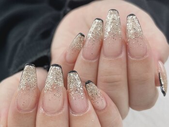 ディーネイル 四条烏丸(D-nail)/【山田】ラメグラ×黒フレンチ