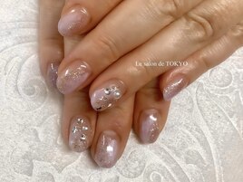 春カラーのニュアンスネイル