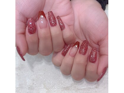 Nail　Salon　Amira【ニュアンス・長さ出し・マグネット】の写真