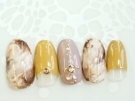 華やかなジェルネイル☆