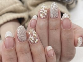 【山田】お花×白フレンチ