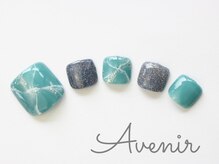 アヴィニール 表参道(Avenir)/