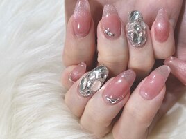 キラキラ埋め尽くしネイル