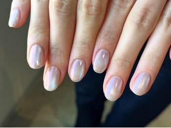 メリア(MERIA)の写真/【話題の“enoi”取扱い】うるうるマグネットで指先を綺麗に魅せる上品ネイルを♪オフィスネイルにも◎