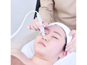 フェイシャルサロン《en》岸和田・ピーリング/毛穴/シミケア/ニキビ/ハイドラフェイシャル