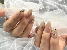 ヒラソルネイル(Girasol nail)/ワンカラーでもオシャレ感！