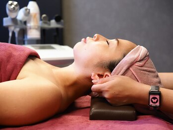 アイビー(IVY.L)/WINBACKで耳ツボ