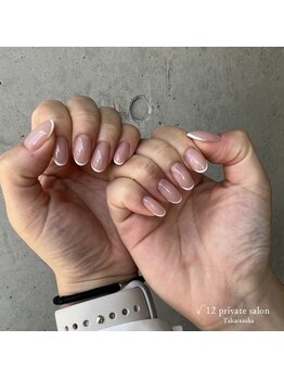 ルート12/細めフレンチネイル