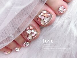 ピンクビジューフットネイル