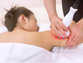 アールズ スリム(R's slim)の写真/《二の腕&ブラ肉集中》目標サイズ/期間/肉質などに合わせご提案。諦める前に！ブライダルの方も多数ご来店