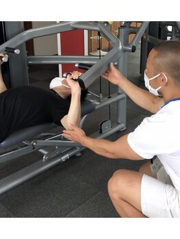 加圧スタジオ トップラン/チェストプレス