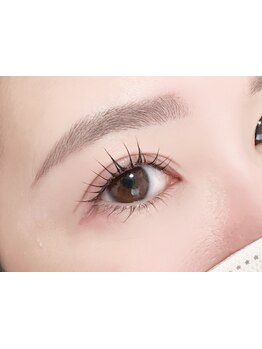 ナチュラル上品な目元にしたい