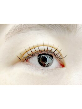 ナチュラル上品な目元にしたい