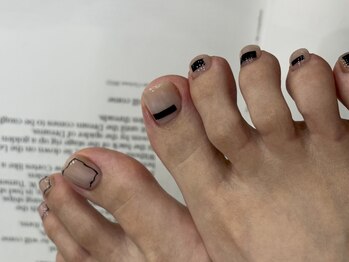 ロウズネイル 立川店(LOEWS NAIL)の写真/足元をより一層美しくおしゃれに彩るフットネイル。 LOEWSならではの定額Artはフットも人気◎同時施術もOK!