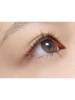 ナチュラル上品な目元にしたい