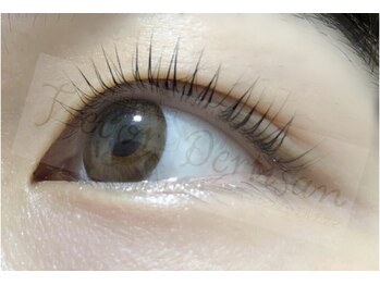 トレヴァーデルチザン 南船場店(Trevor de'rtisan eyelash)/パリジェンヌラッシュリフト