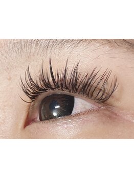 ボリュームのある目元にしたい