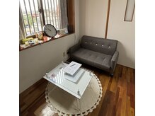 フォル(FOL)の雰囲気（施術前にカウンセリングを行います。）