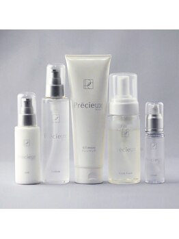 リキアンド3010(Riki & 3010)/老若男女問わず使える化粧品